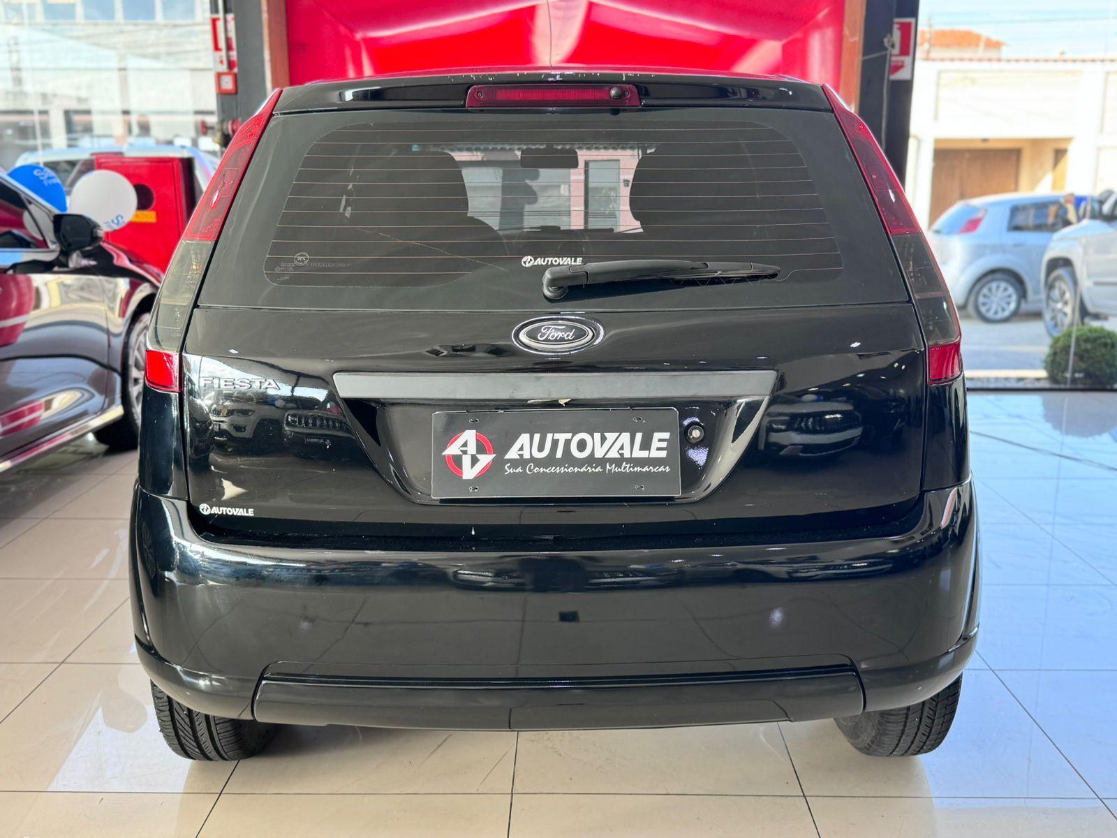 FORD Fiesta Hatch - Foto