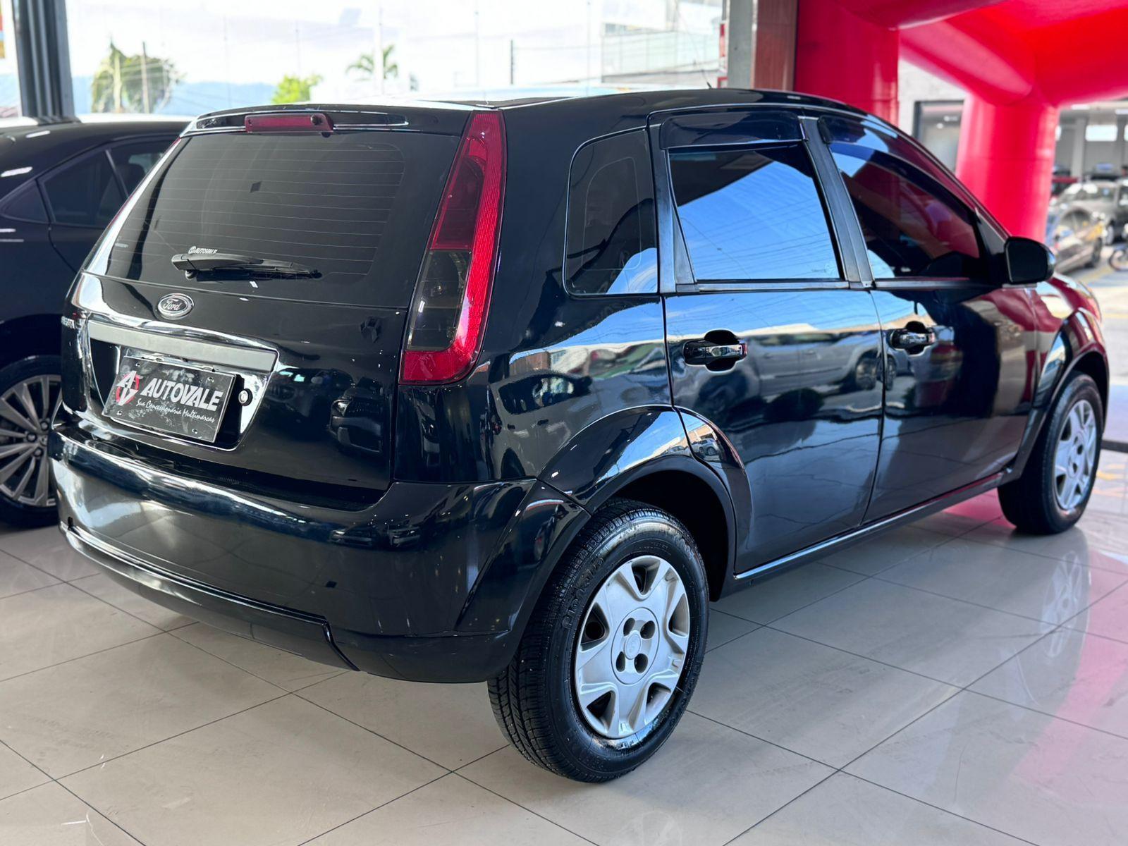 FORD Fiesta Hatch - Foto