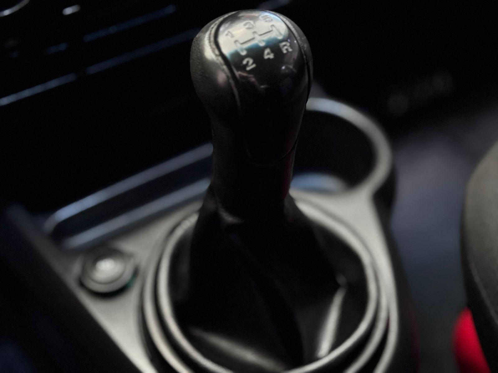 FORD Fiesta Hatch - Foto