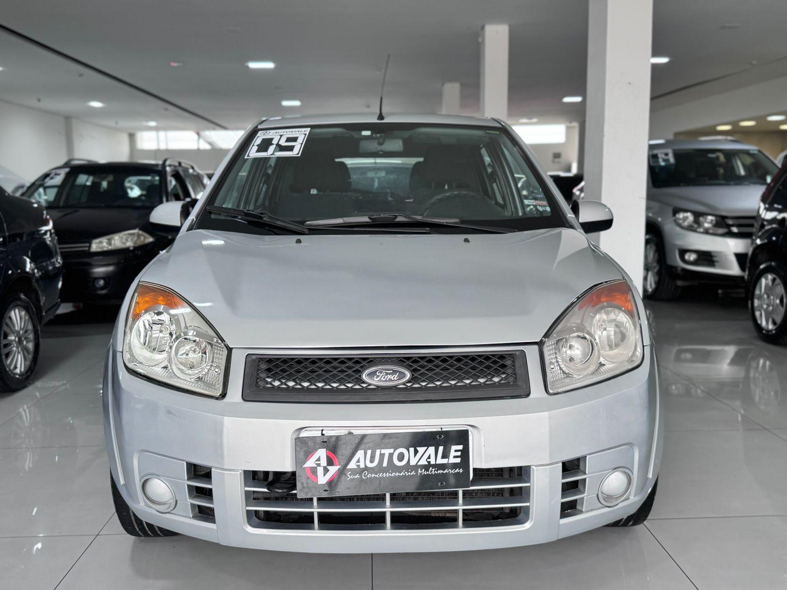 FORD Fiesta Hatch - Foto