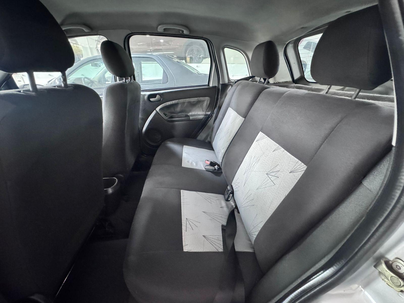 FORD Fiesta Hatch - Foto