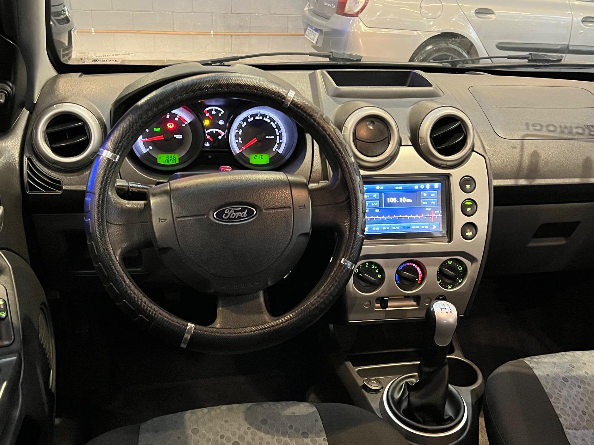 FORD Fiesta Hatch - Foto