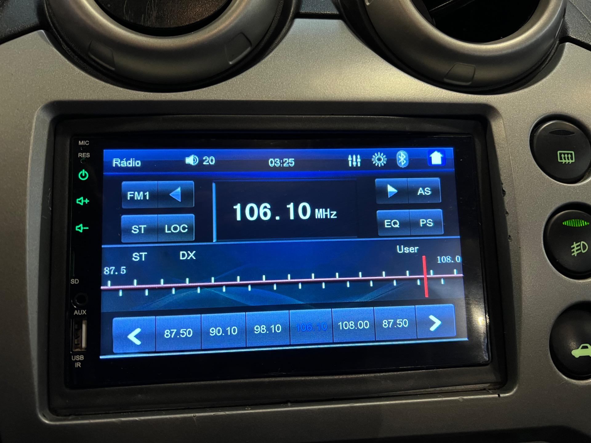 FORD Fiesta Hatch - Foto