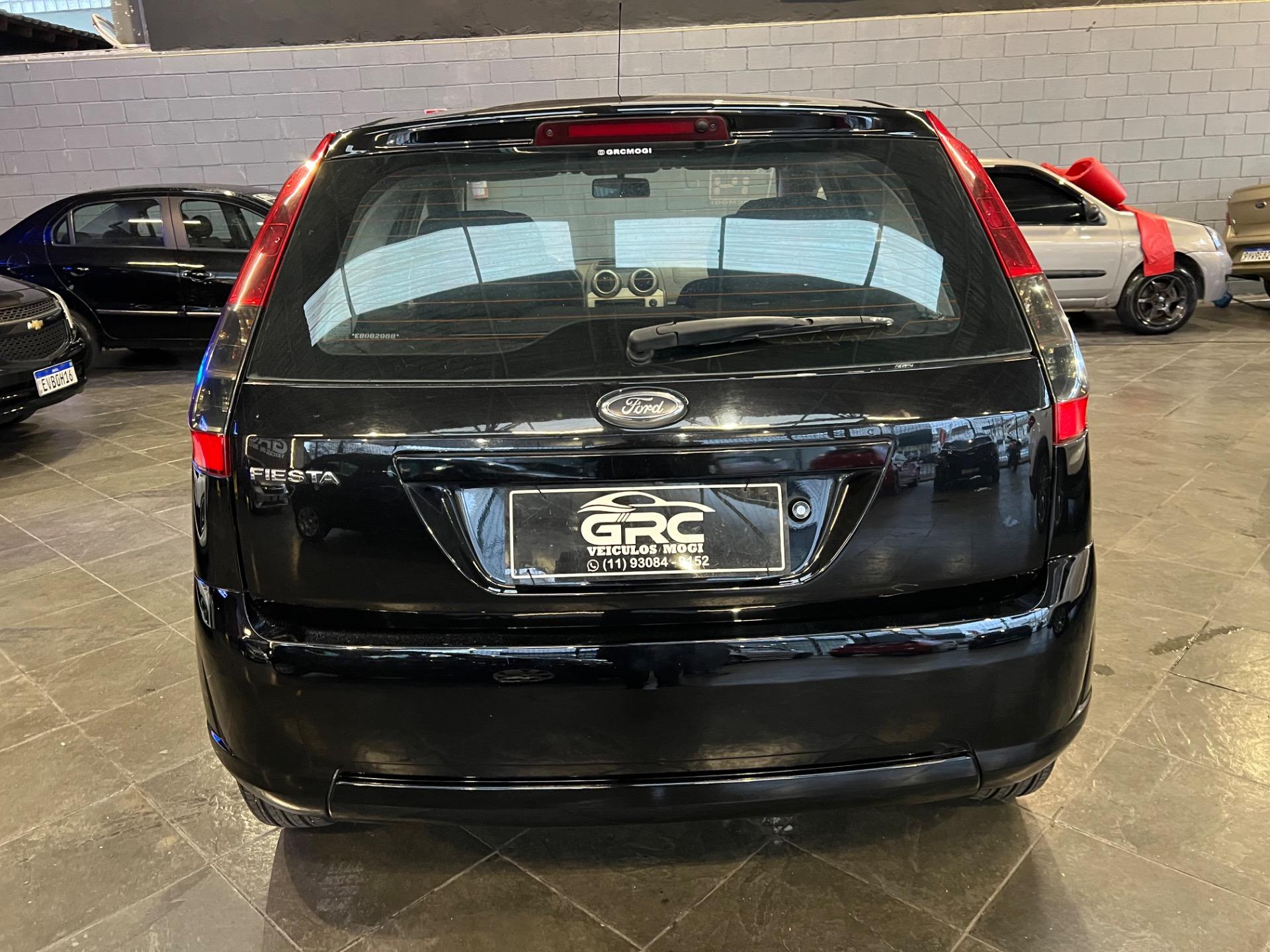 FORD Fiesta Hatch - Foto