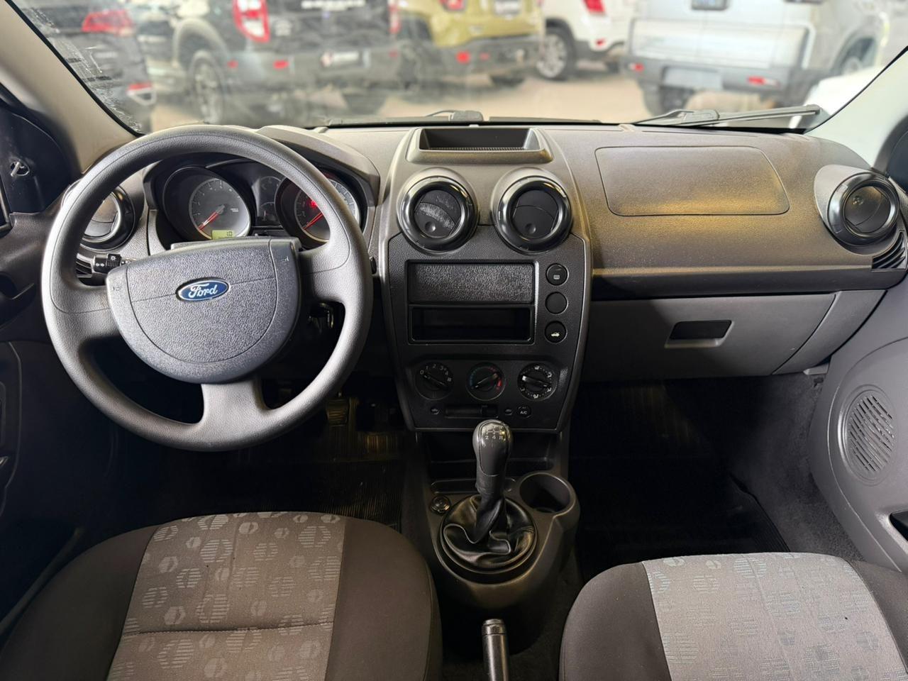 FORD Fiesta Hatch - Foto