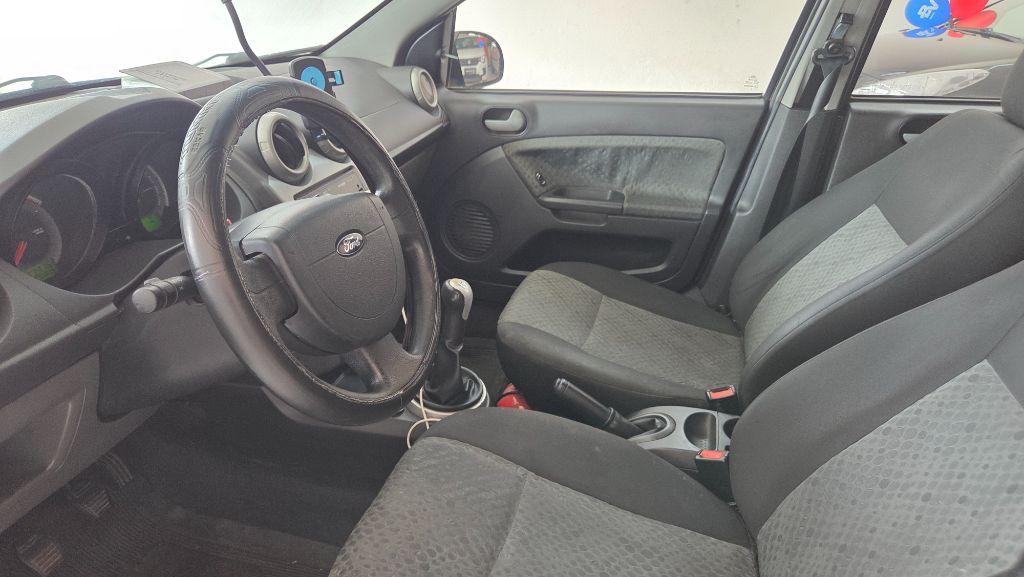 FORD Fiesta Hatch - Foto