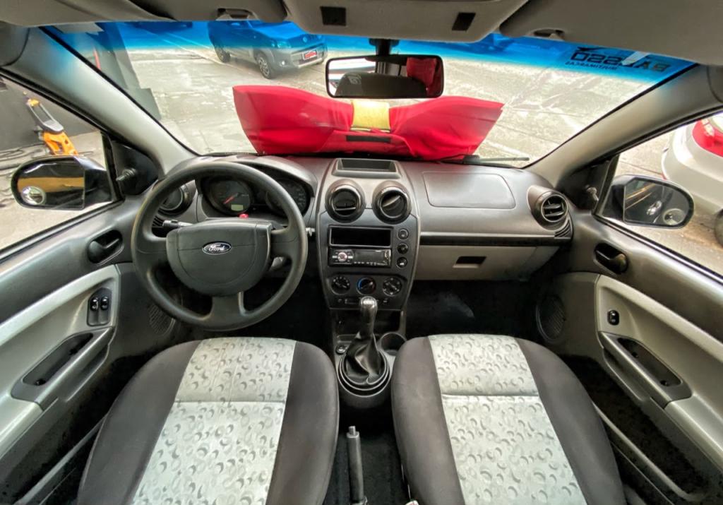 FORD Fiesta Hatch - Foto