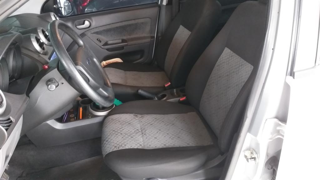 FORD Fiesta Hatch - Foto