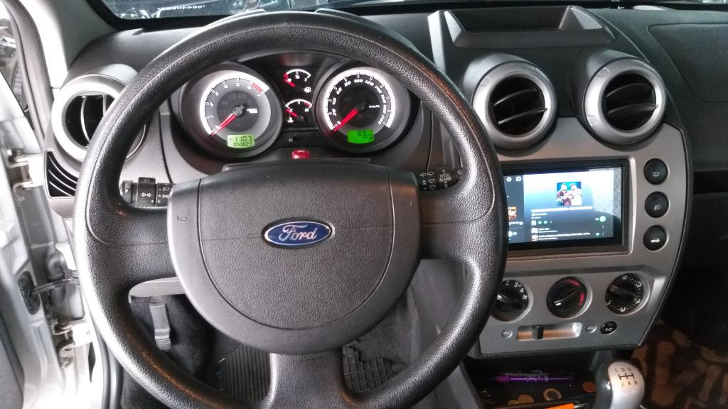 FORD Fiesta Hatch - Foto