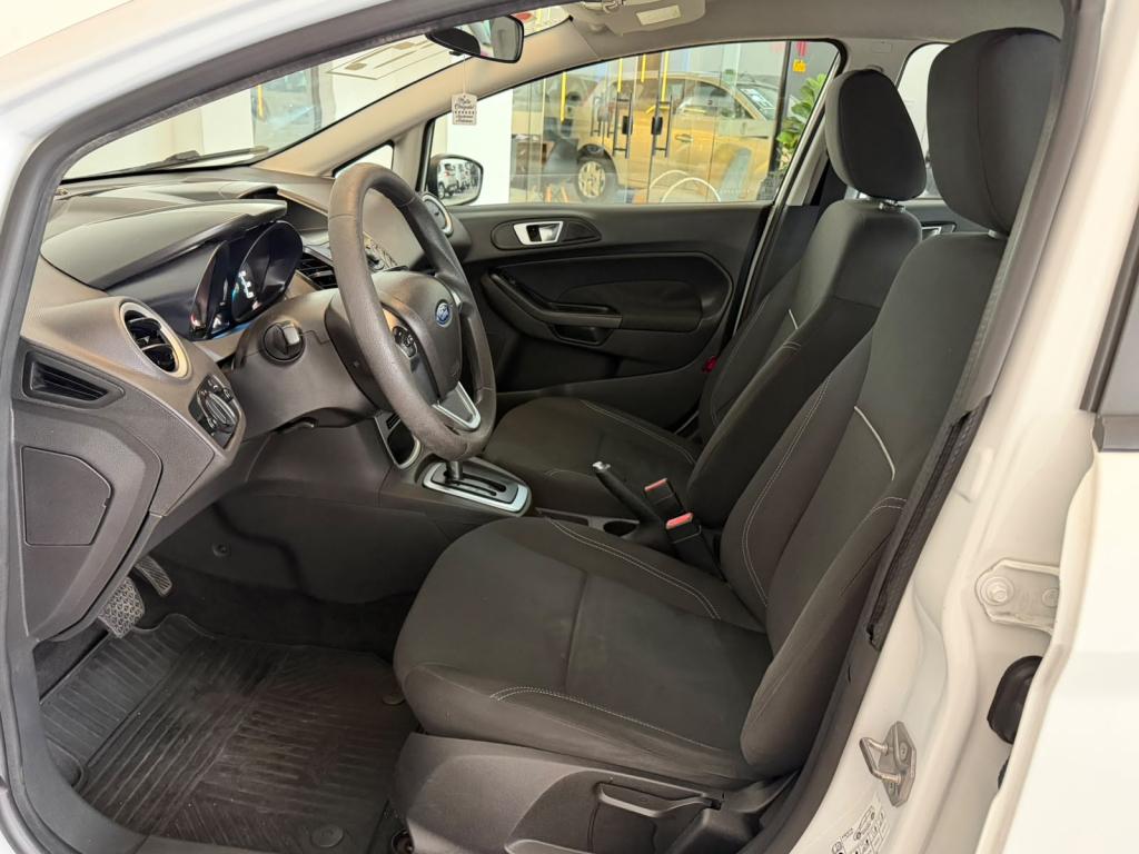 FORD Fiesta Hatch - Foto