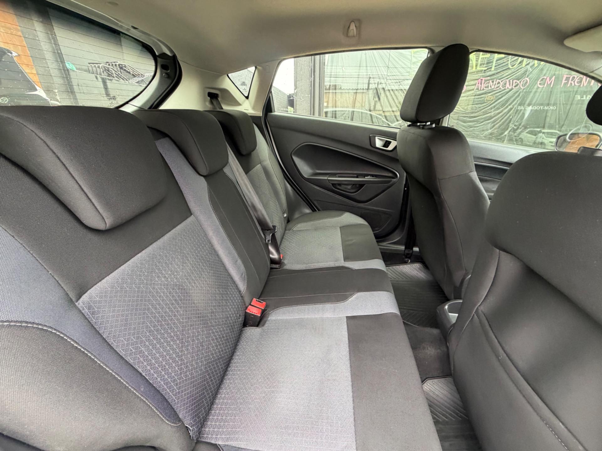 FORD Fiesta Hatch - Foto