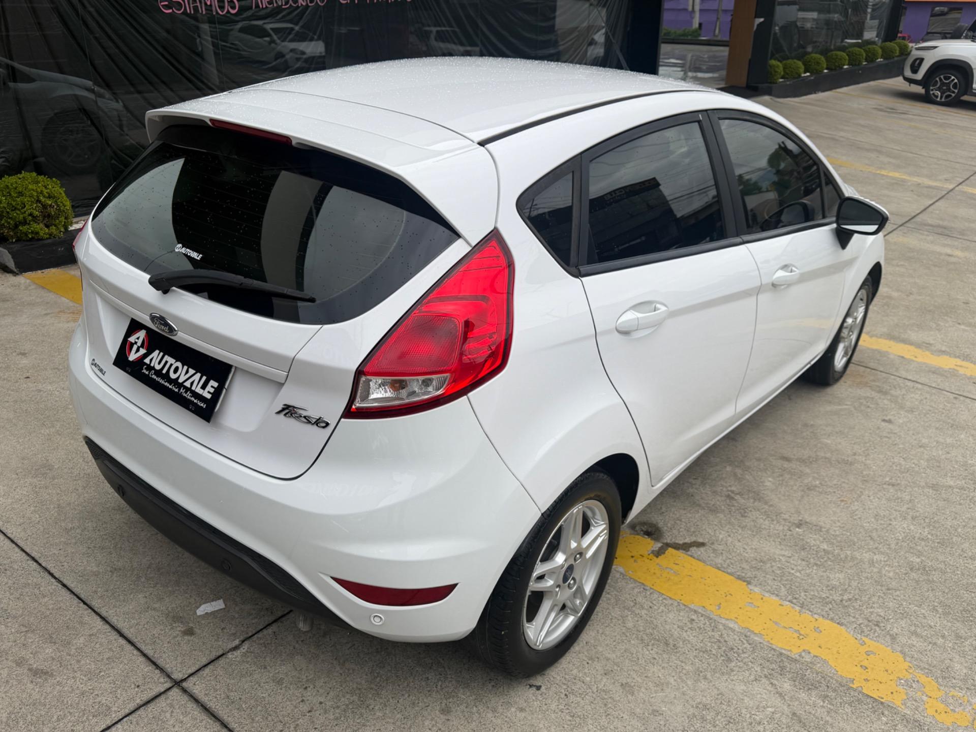 FORD Fiesta Hatch - Foto