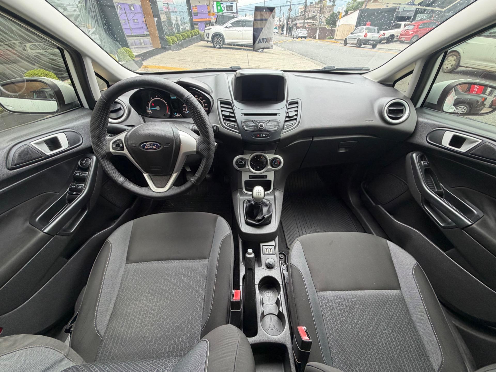 FORD Fiesta Hatch - Foto