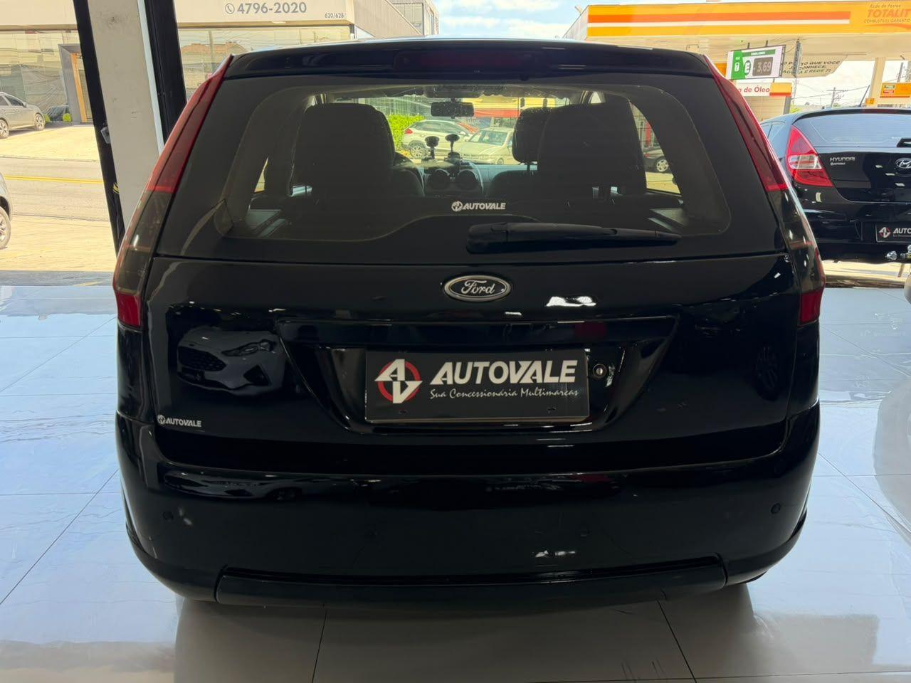 FORD Fiesta Hatch - Foto
