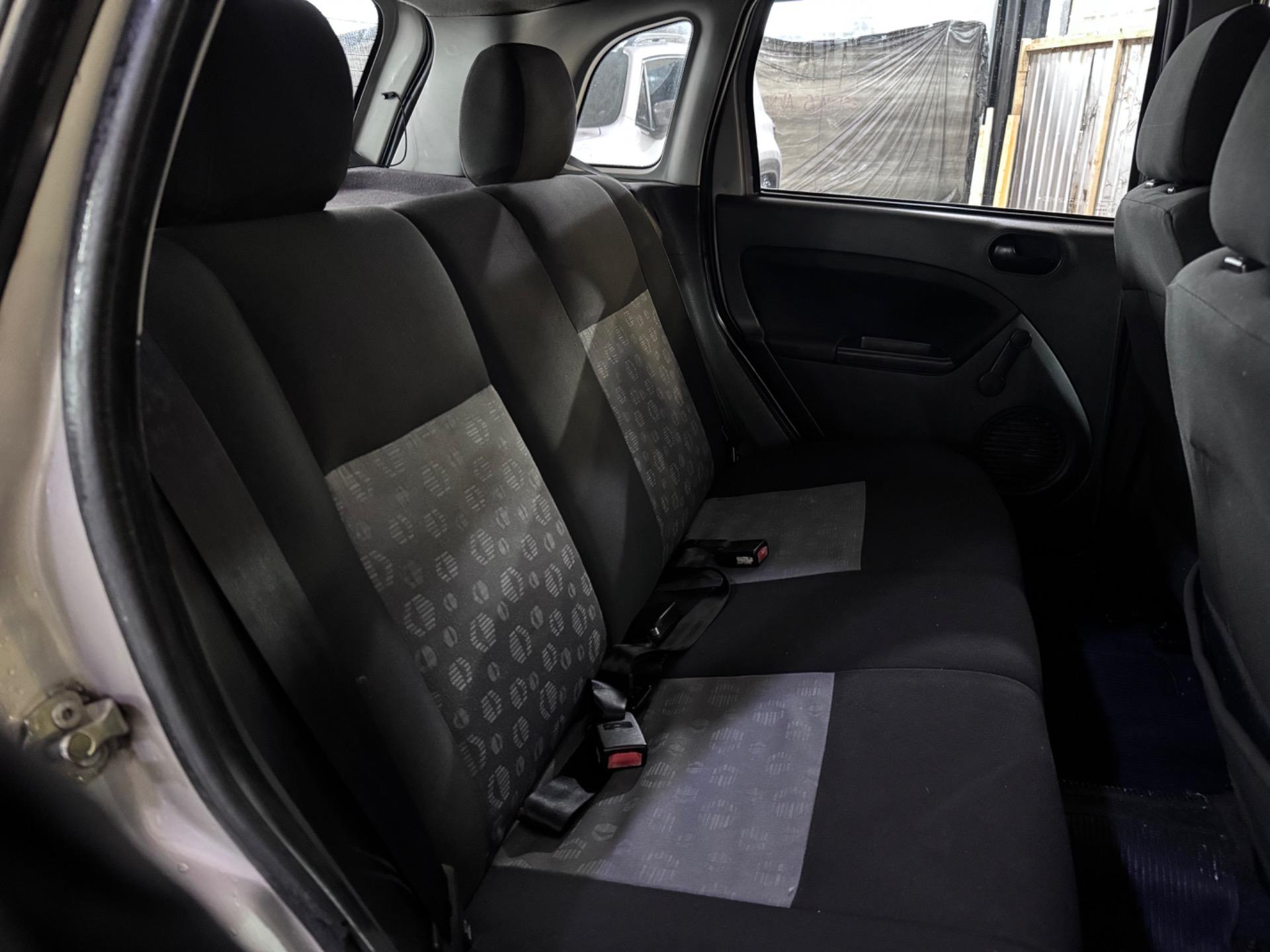 FORD Fiesta Hatch - Foto