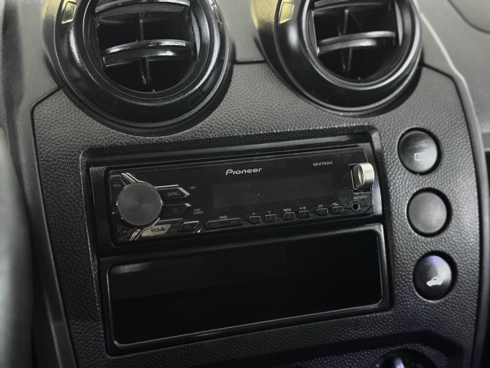 FORD Fiesta Hatch - Foto