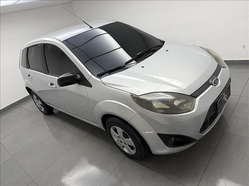 FORD Fiesta Hatch - Foto