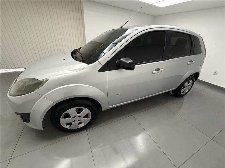 FORD Fiesta Hatch - Foto