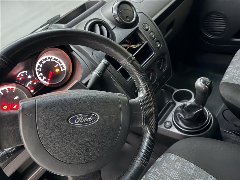 FORD Fiesta Hatch - Foto