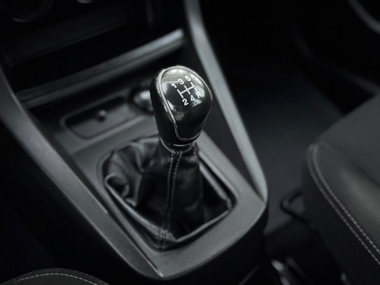 FORD Fiesta Hatch - Foto