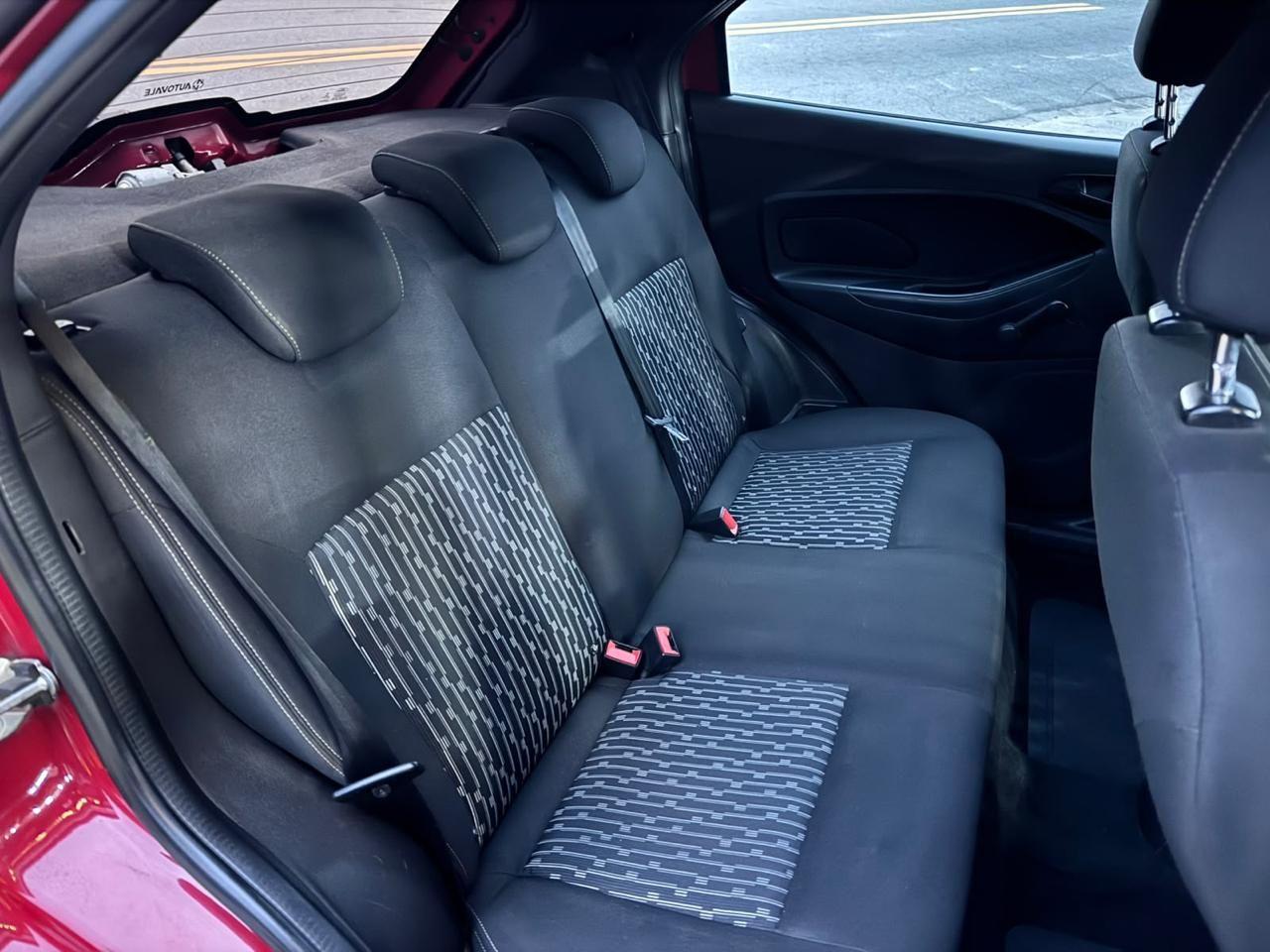 FORD Fiesta Hatch - Foto
