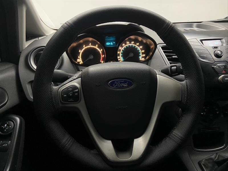 FORD Fiesta Hatch - Foto