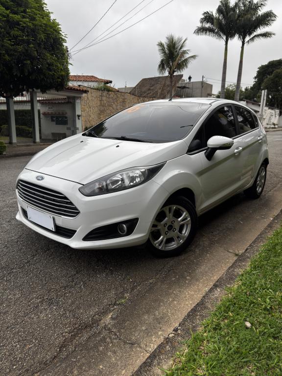 FORD Fiesta Hatch - Foto