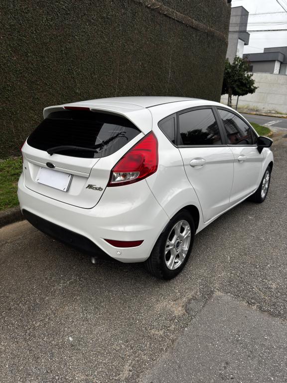 FORD Fiesta Hatch - Foto