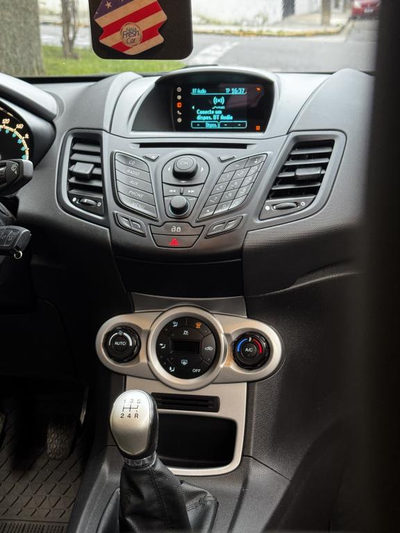 FORD Fiesta Hatch - Foto