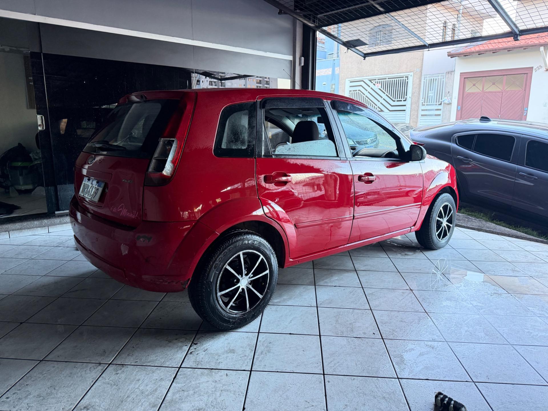 FORD Fiesta Hatch - Foto