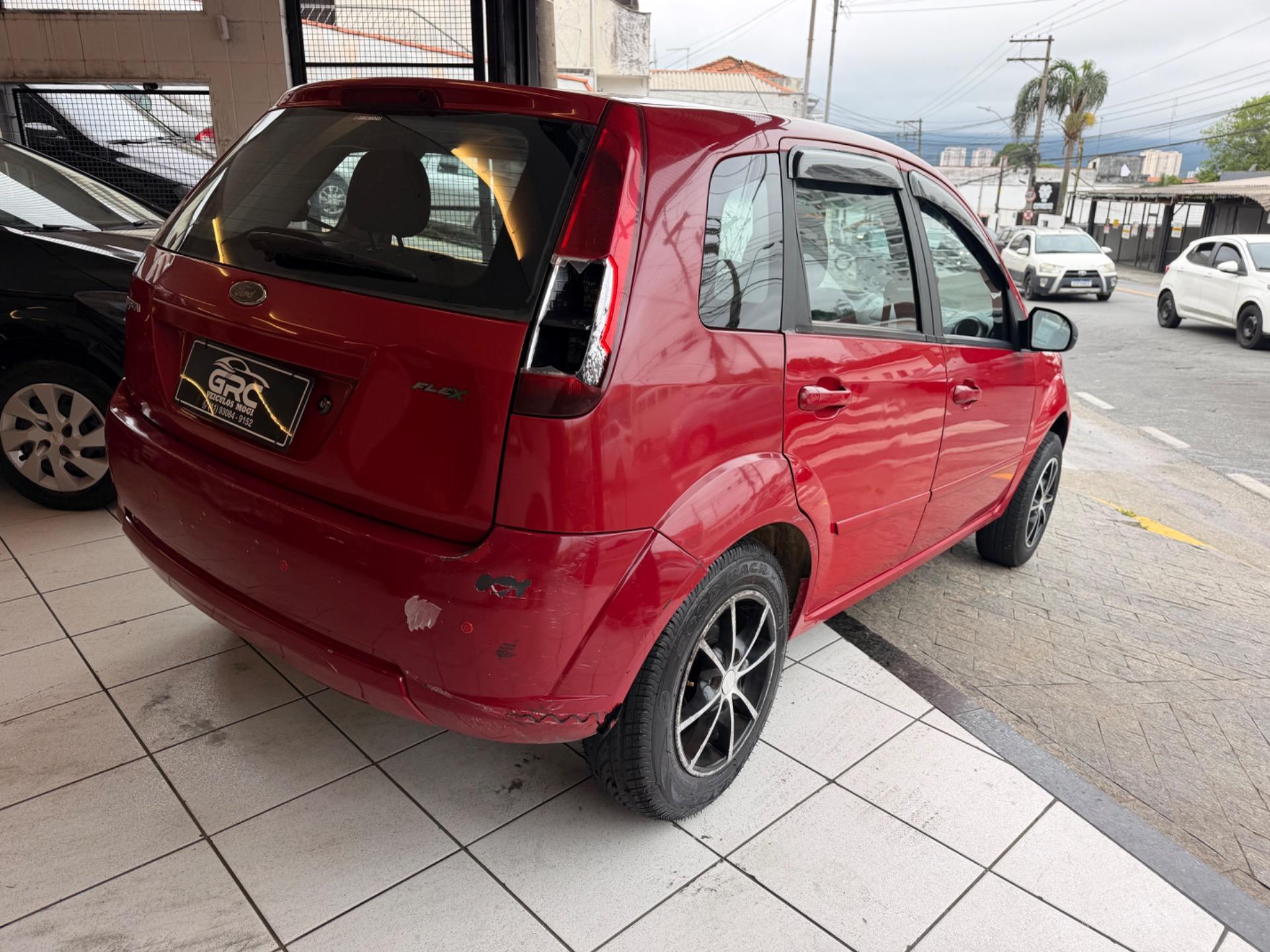 FORD Fiesta Hatch - Foto