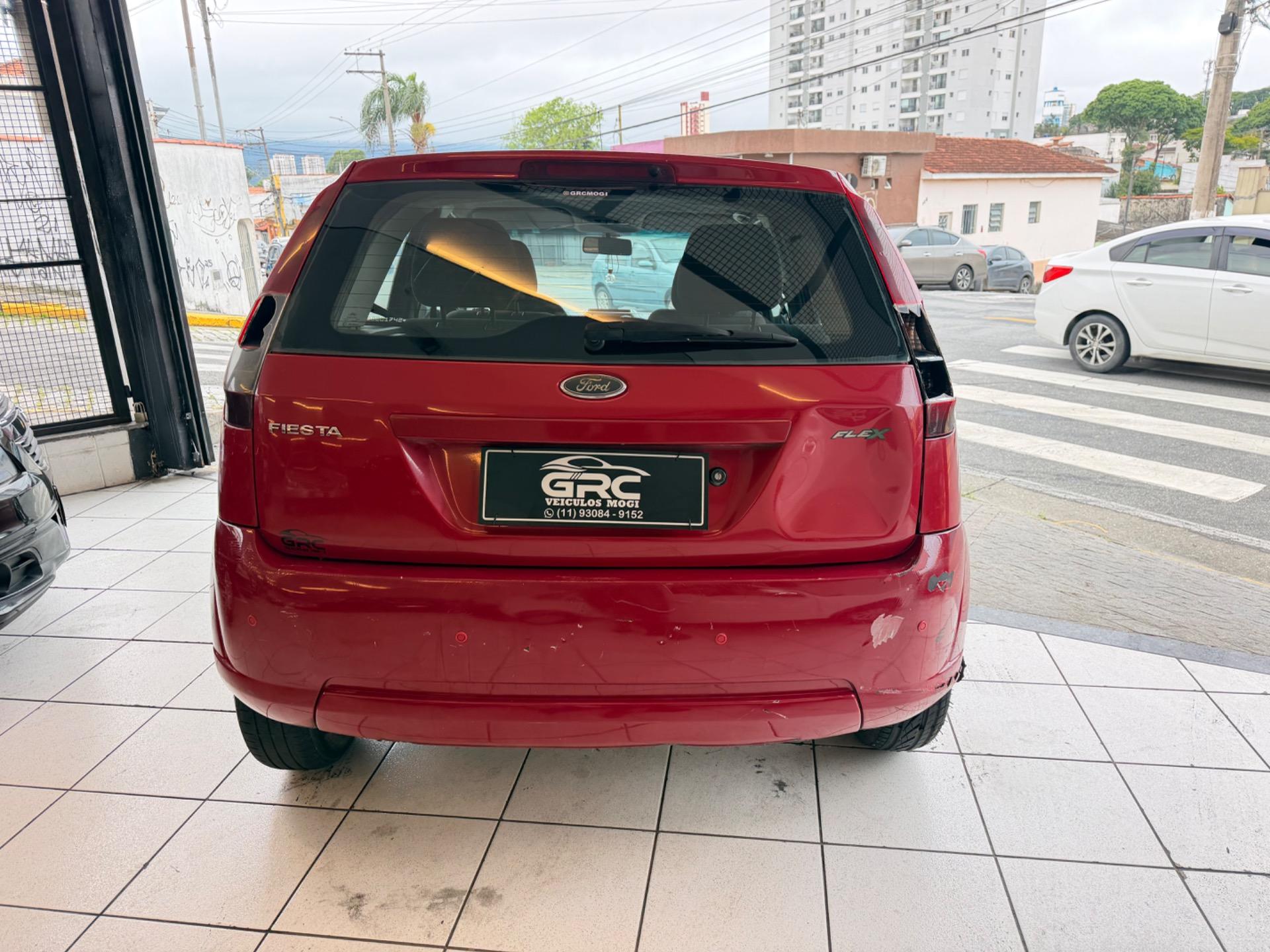 FORD Fiesta Hatch - Foto