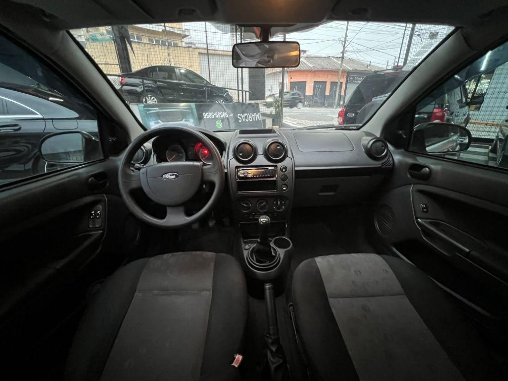 FORD Fiesta Hatch - Foto