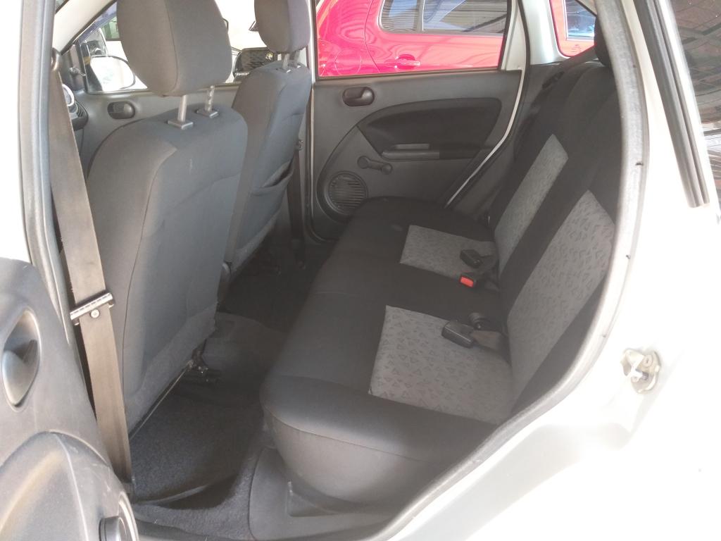 FORD Fiesta Sedan - Foto