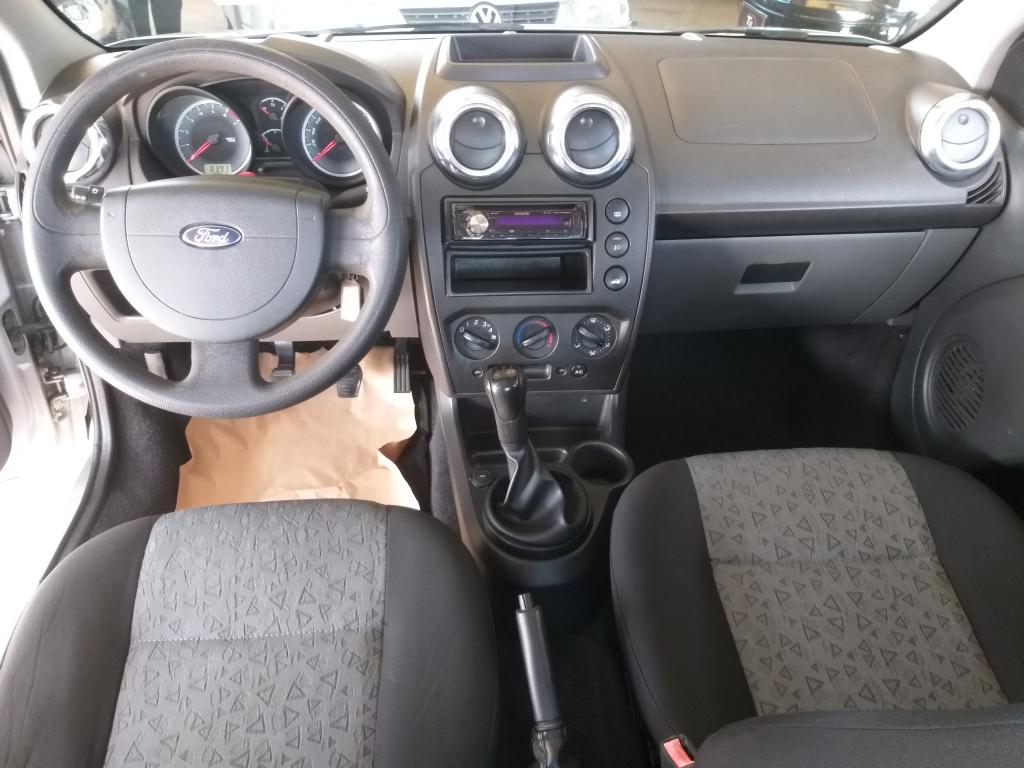FORD Fiesta Sedan - Foto