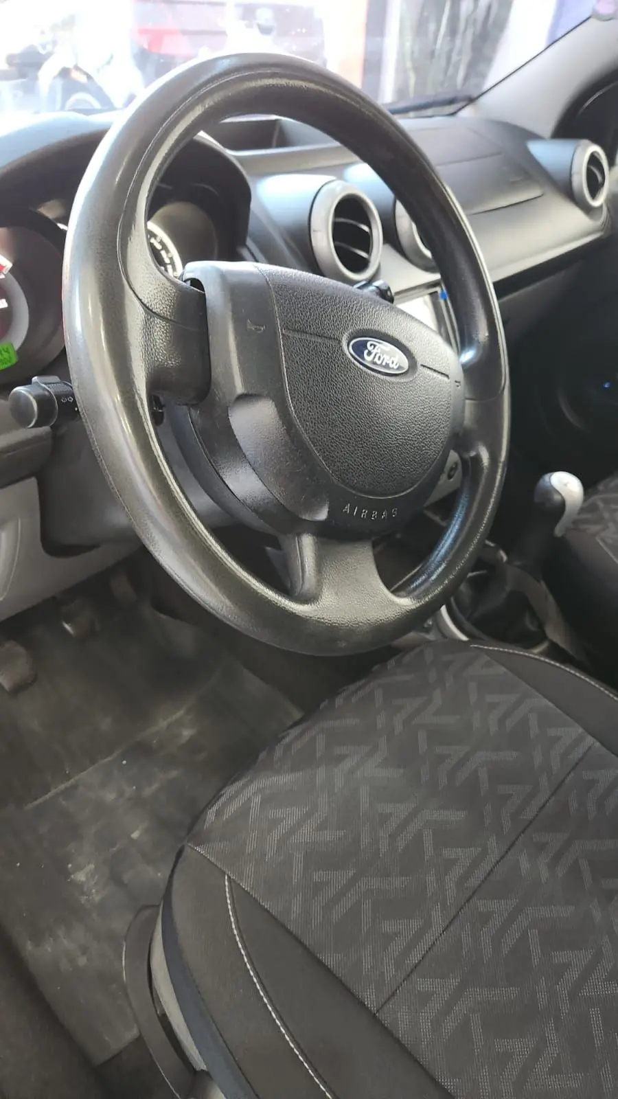 FORD Fiesta Sedan - Foto