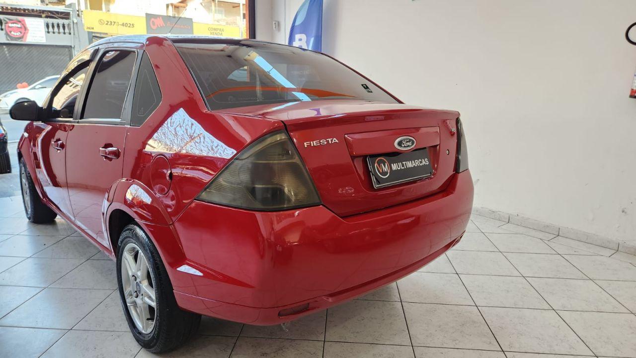 FORD Fiesta Sedan - Foto