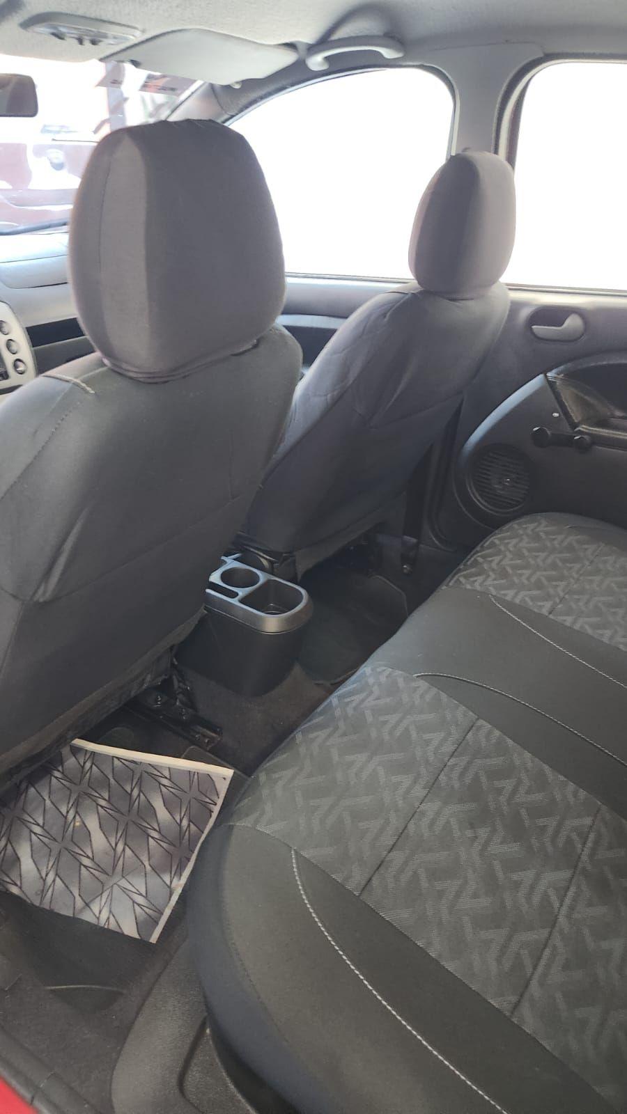 FORD Fiesta Sedan - Foto