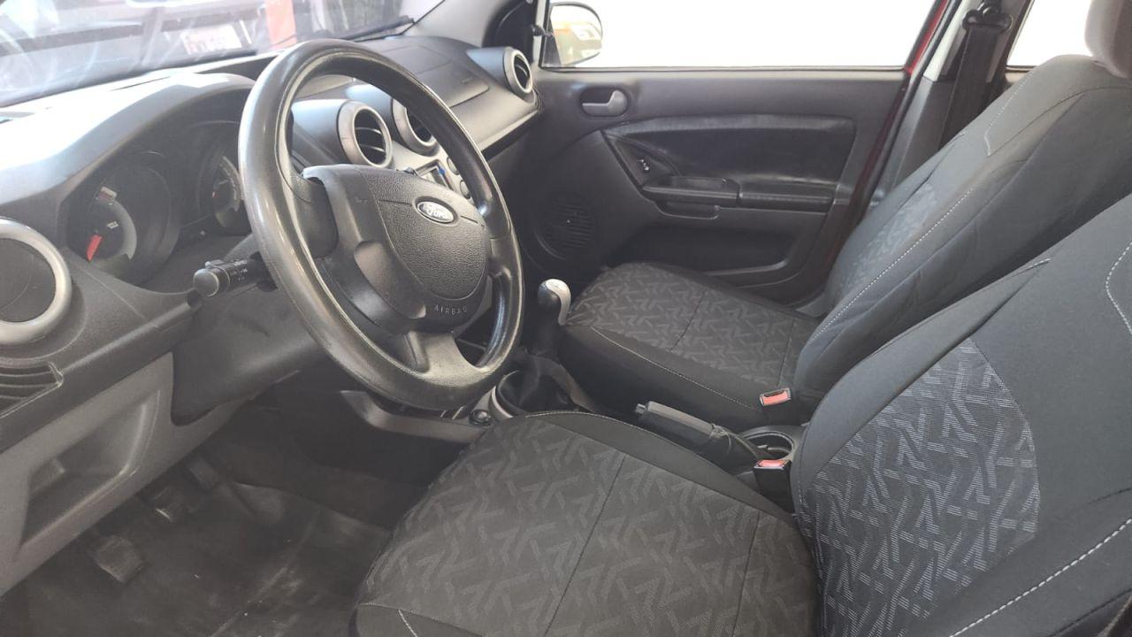 FORD Fiesta Sedan - Foto