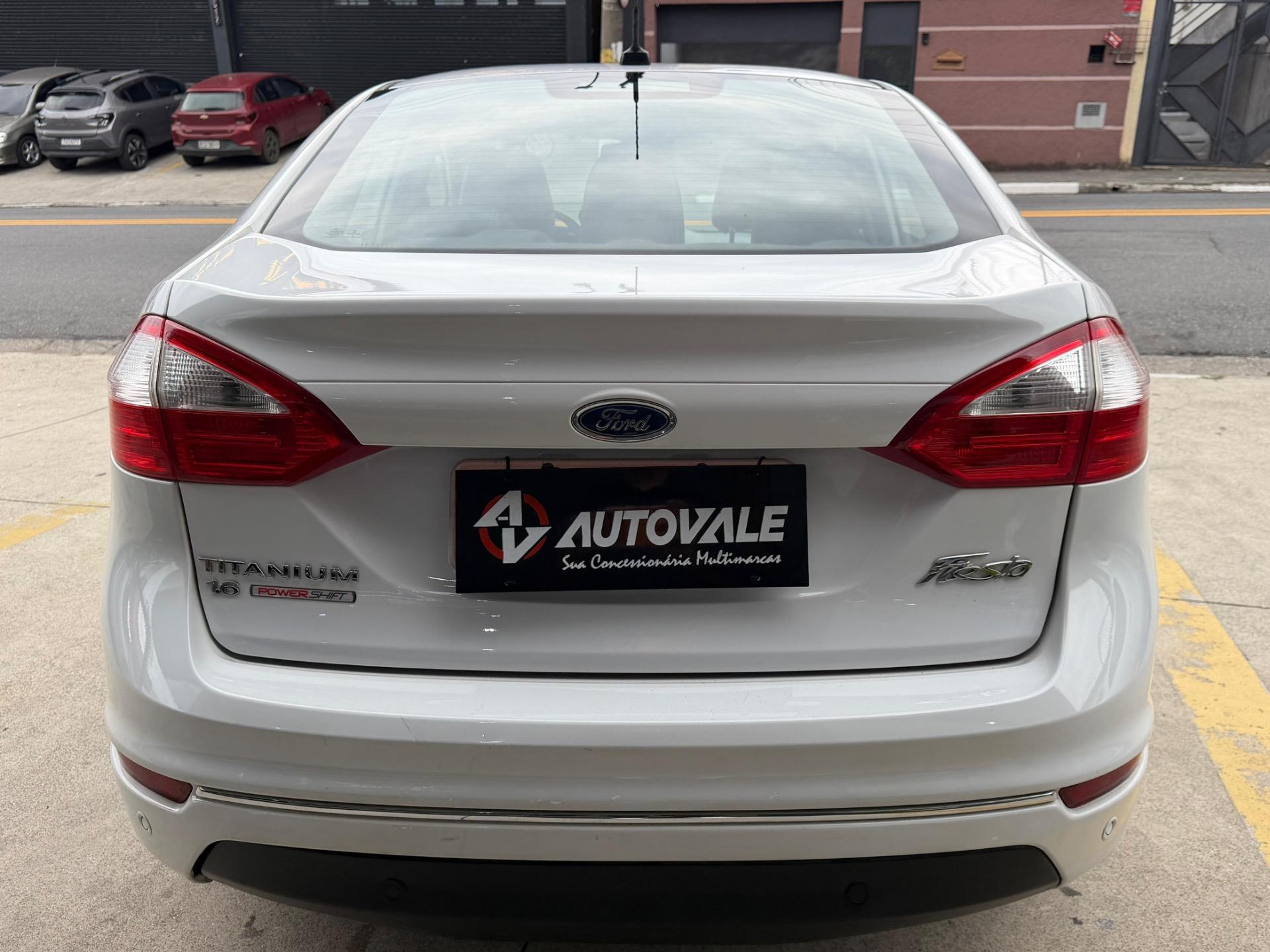 FORD Fiesta Sedan - Foto