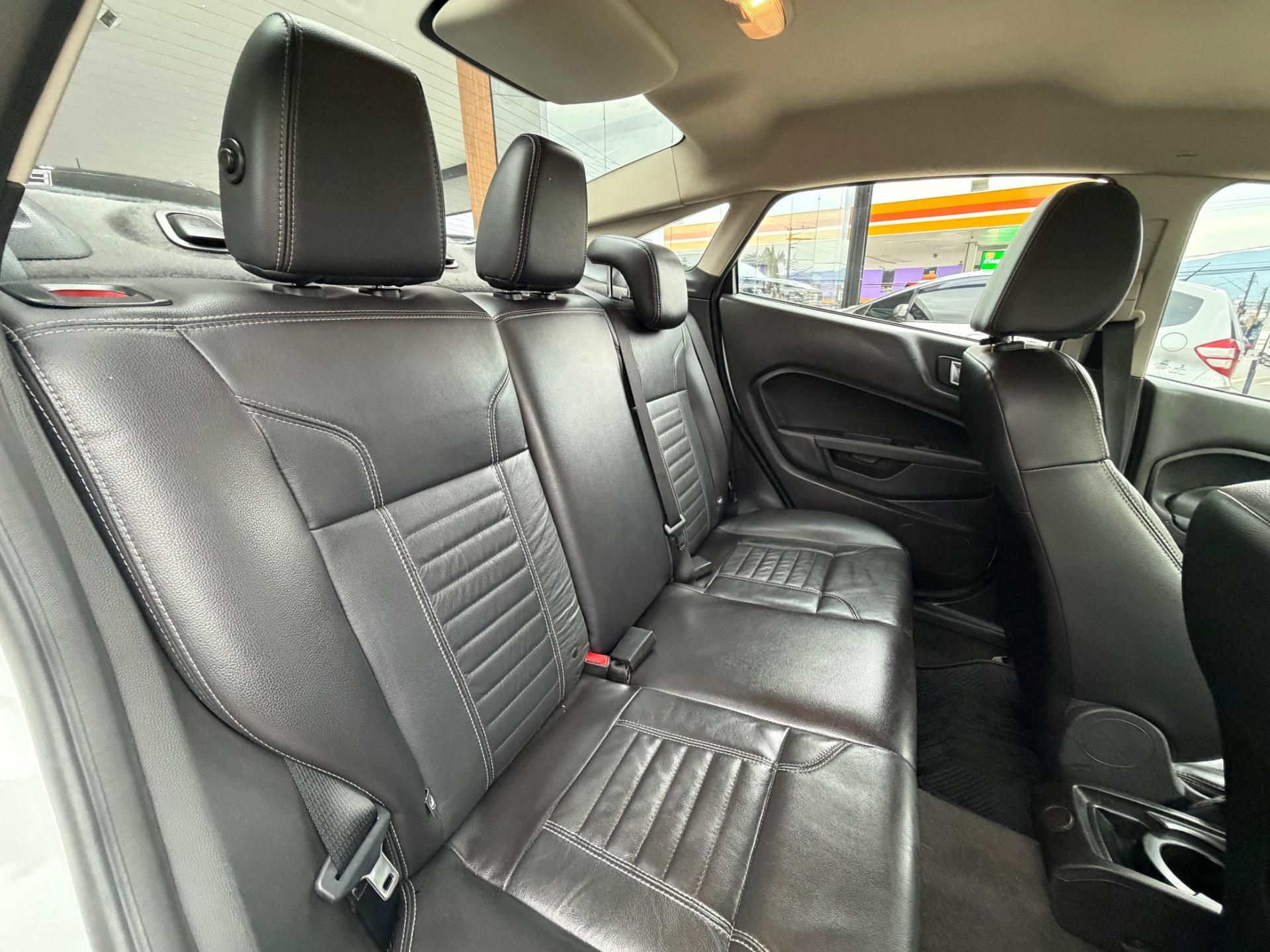 FORD Fiesta Sedan - Foto