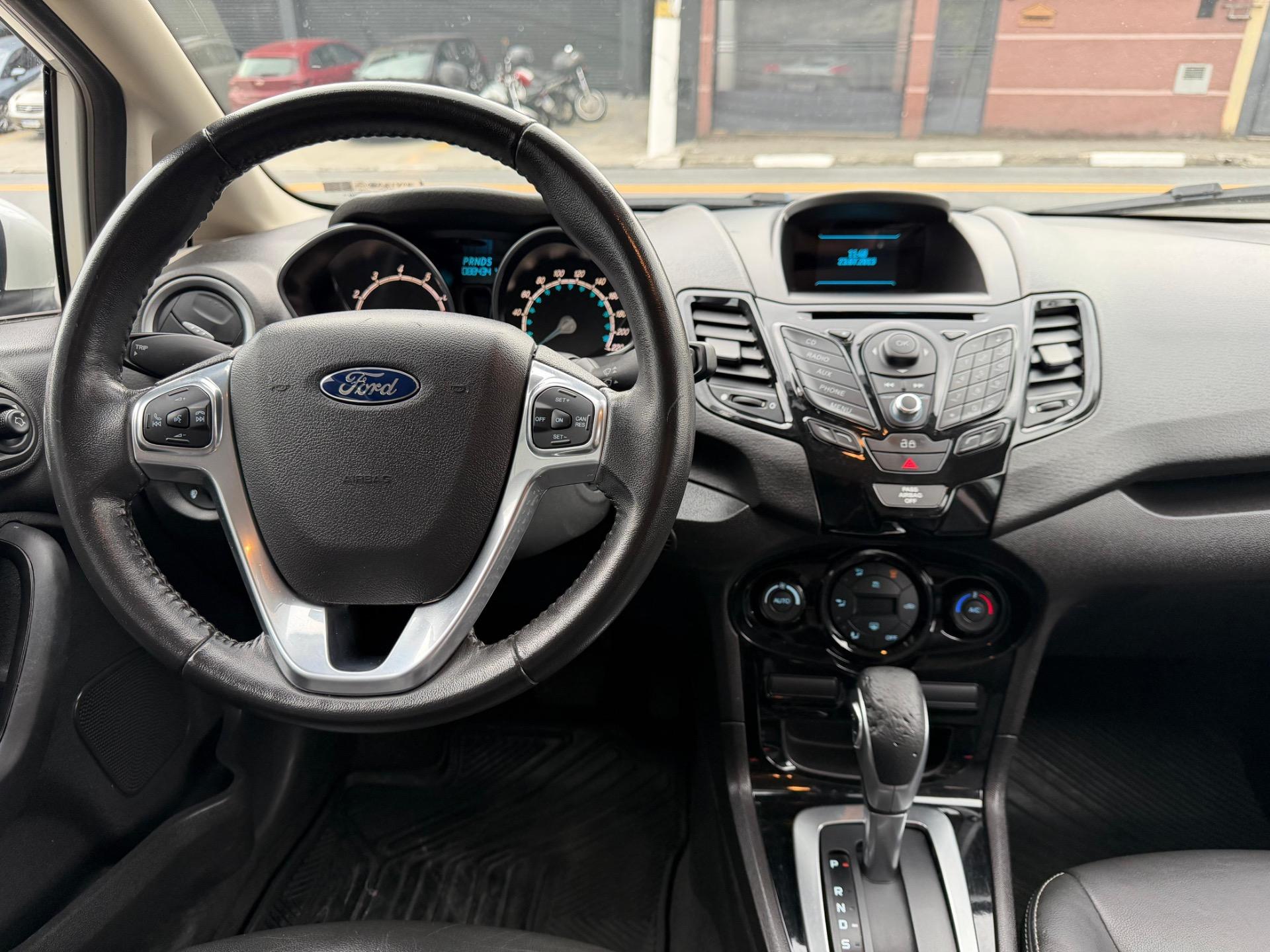 FORD Fiesta Sedan - Foto