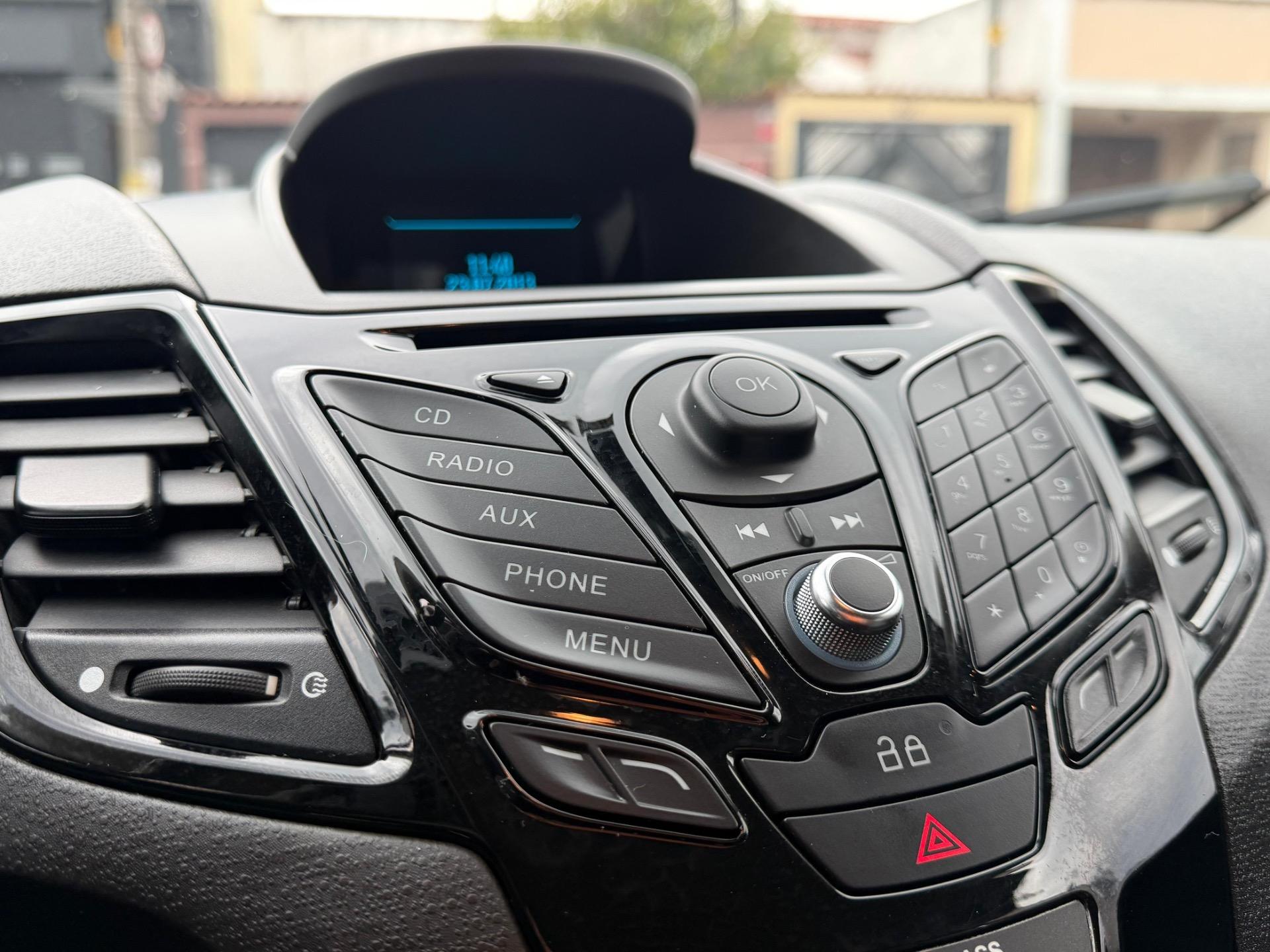 FORD Fiesta Sedan - Foto