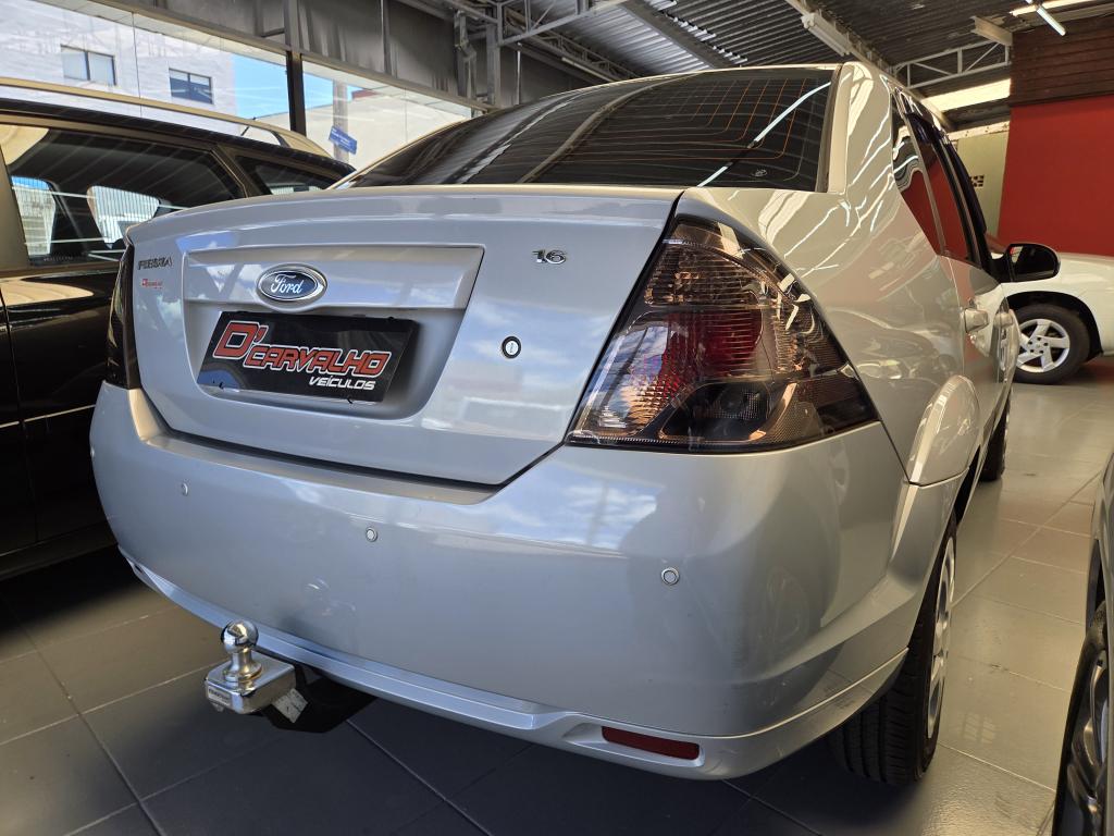 FORD Fiesta Sedan - Foto