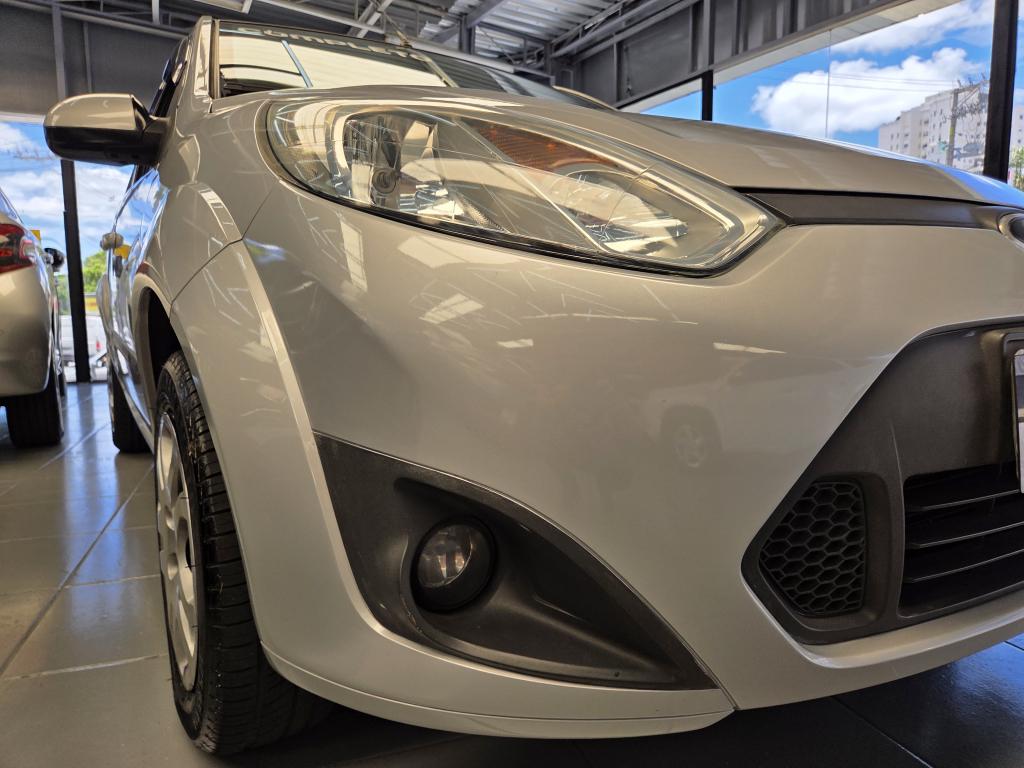 FORD Fiesta Sedan - Foto