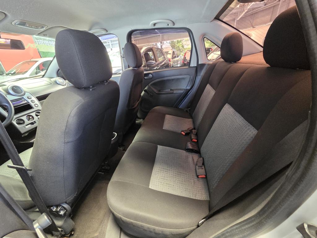 FORD Fiesta Sedan - Foto
