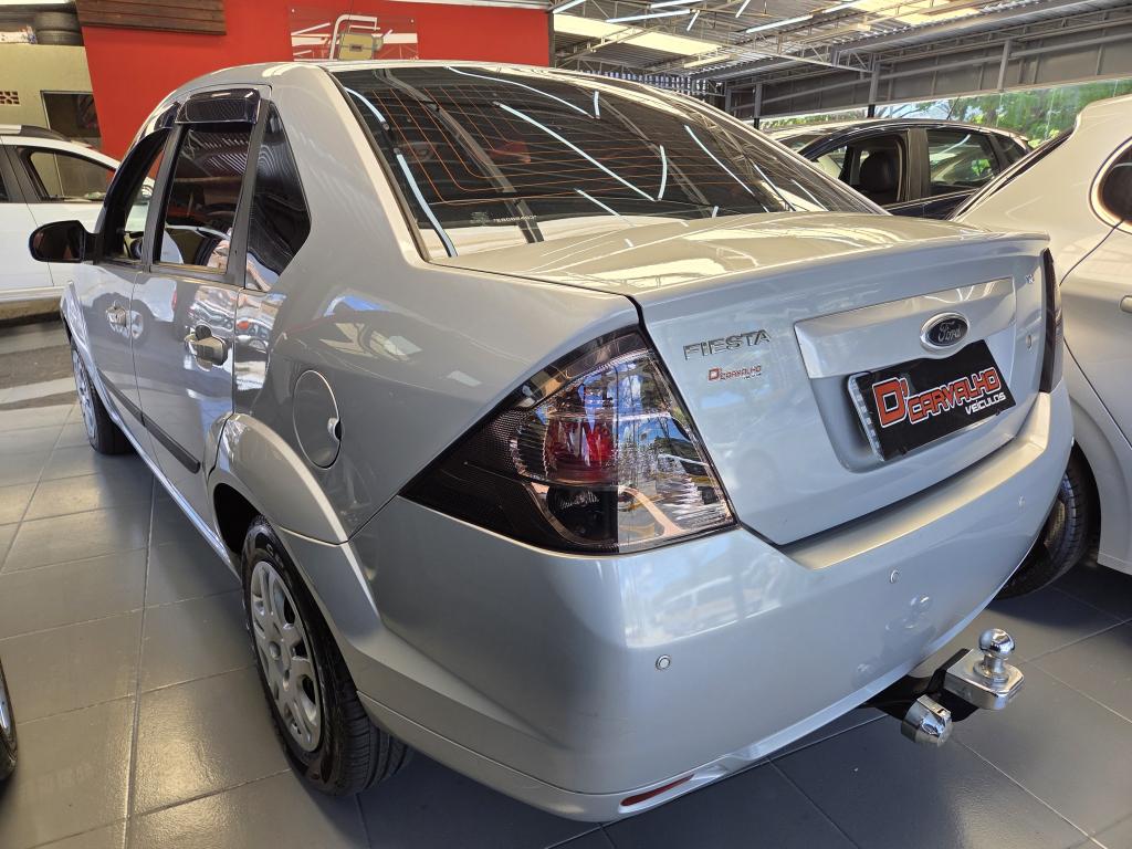 FORD Fiesta Sedan - Foto
