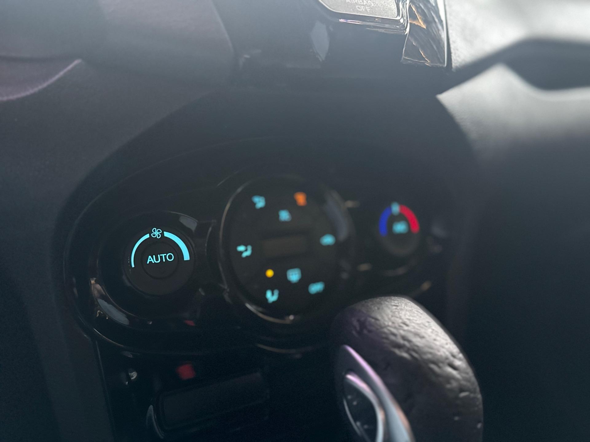 FORD Fiesta Sedan - Foto