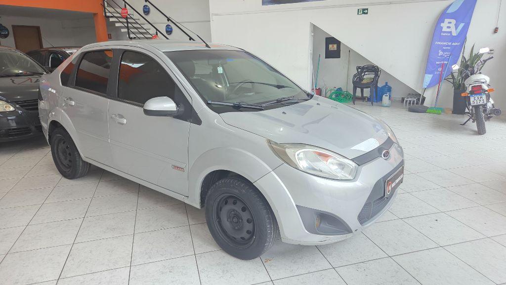 FORD Fiesta Sedan
