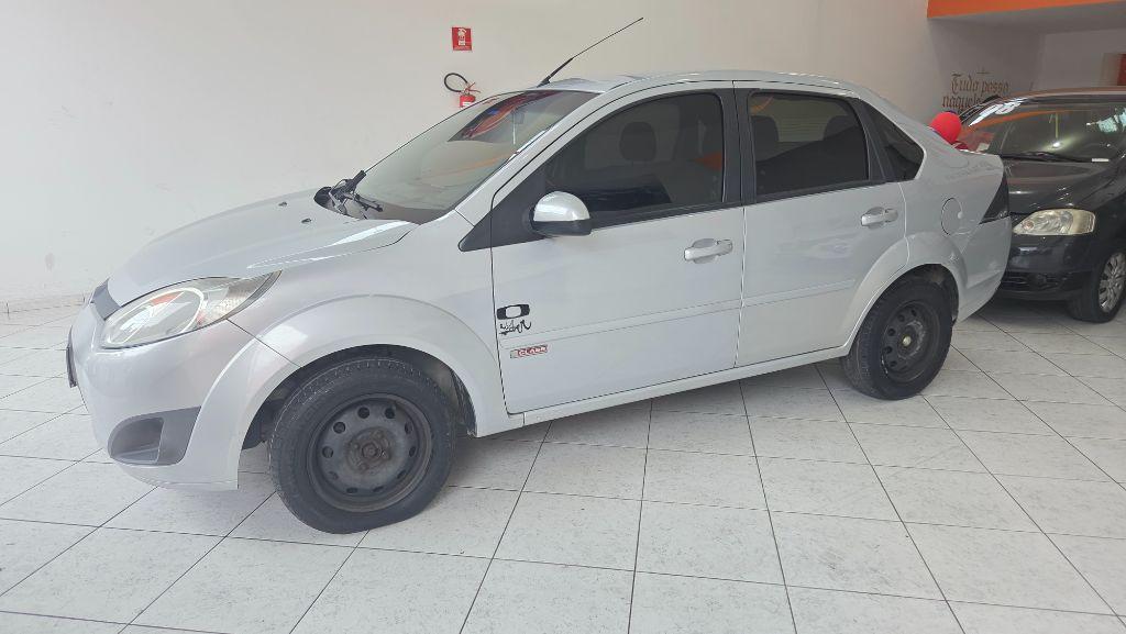 FORD Fiesta Sedan - Foto
